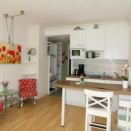 Appartement Ostseekoje Timmendorfer , Parkplatz , 100 M Zum